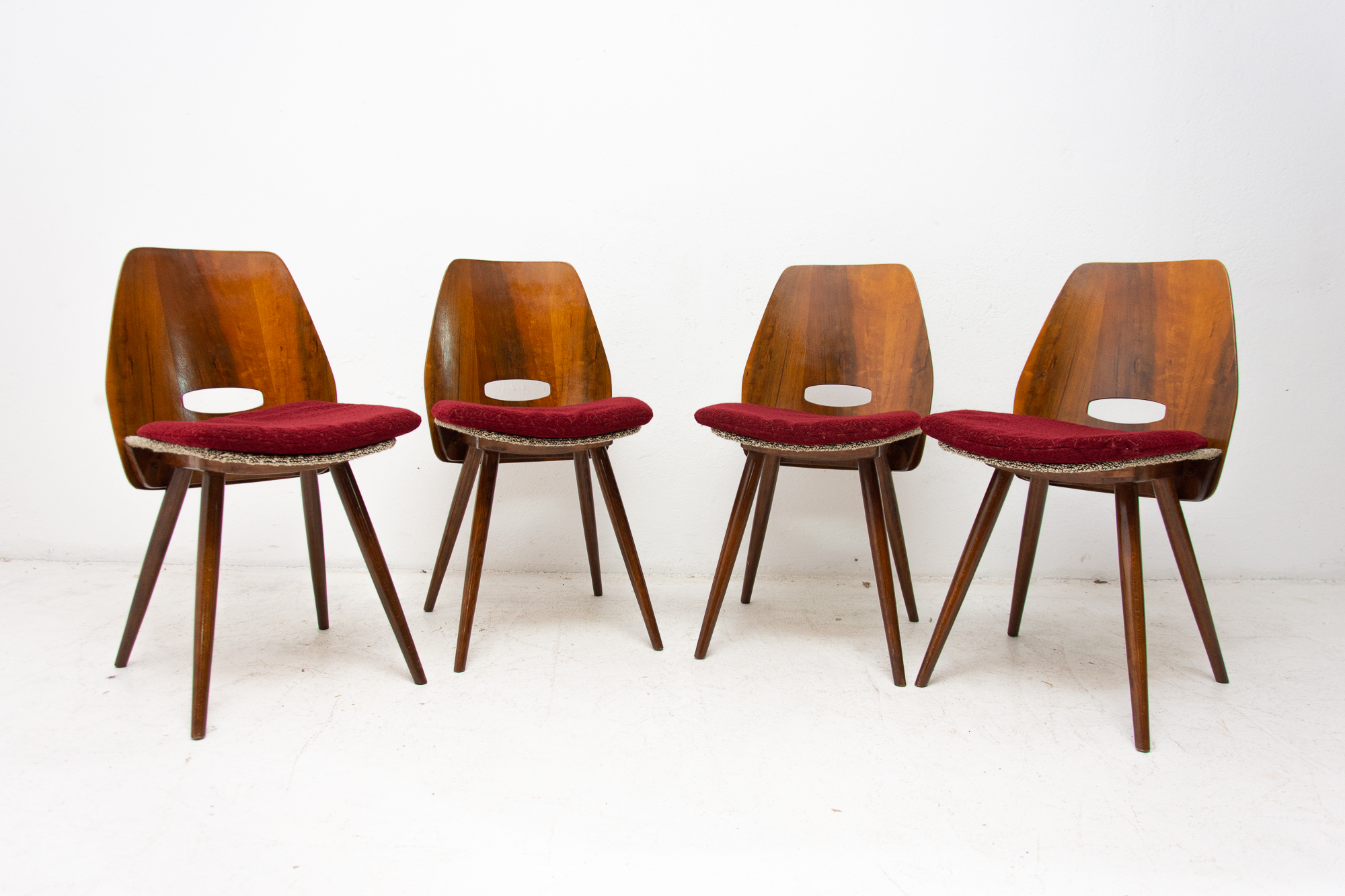 Set of 4 mid century dining chairs, designed by Frantisek Jirák for Tatra  Pravenec - Your20th | Wholesale Furniture